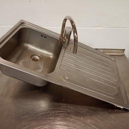 Built-in sink